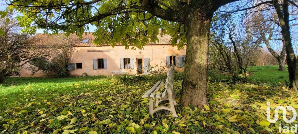 Photo 1 - Maison à LOUROUX-BOURBONNAIS