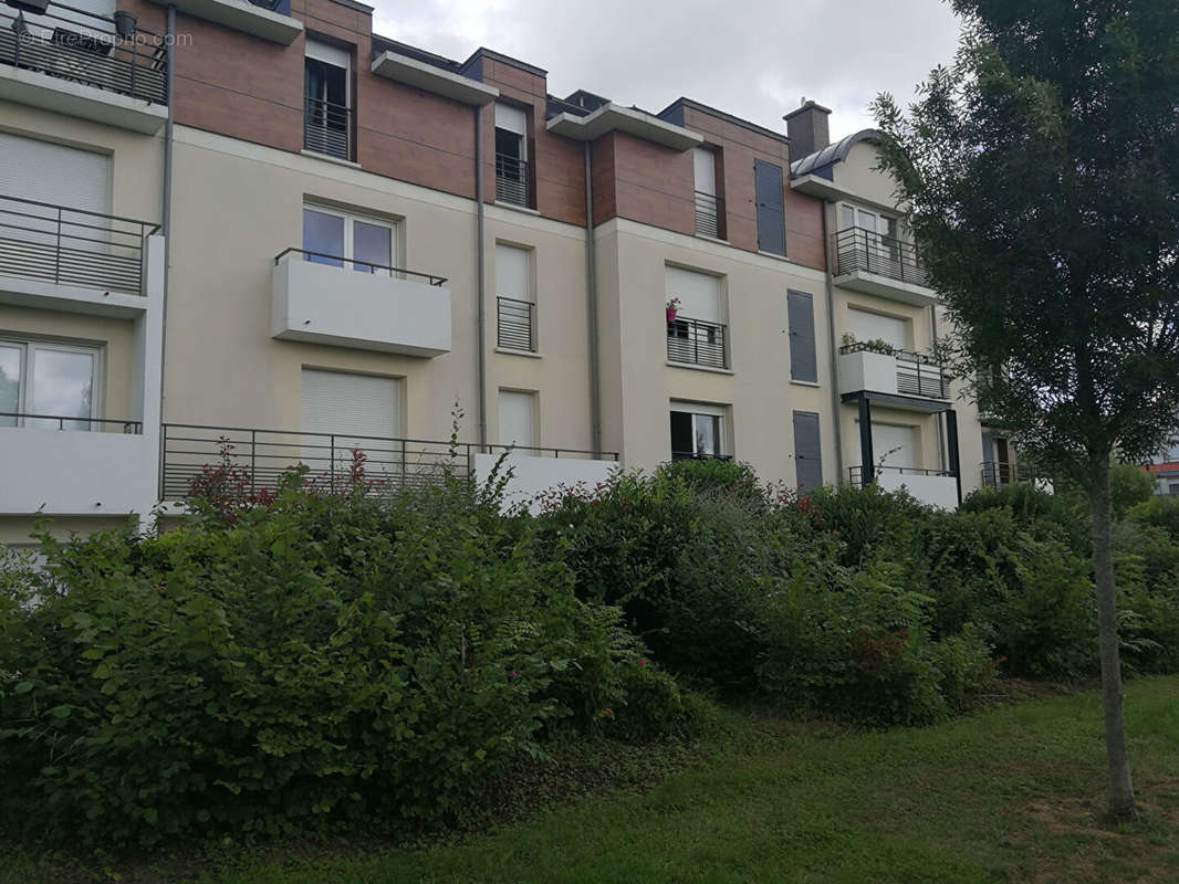 Appartement à SAINT-PIERRE-DU-PERRAY