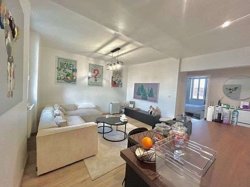 Appartement à PORT-SAINT-LOUIS-DU-RHONE