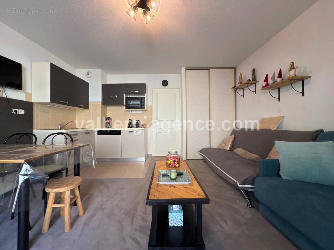 Appartement à PEONE