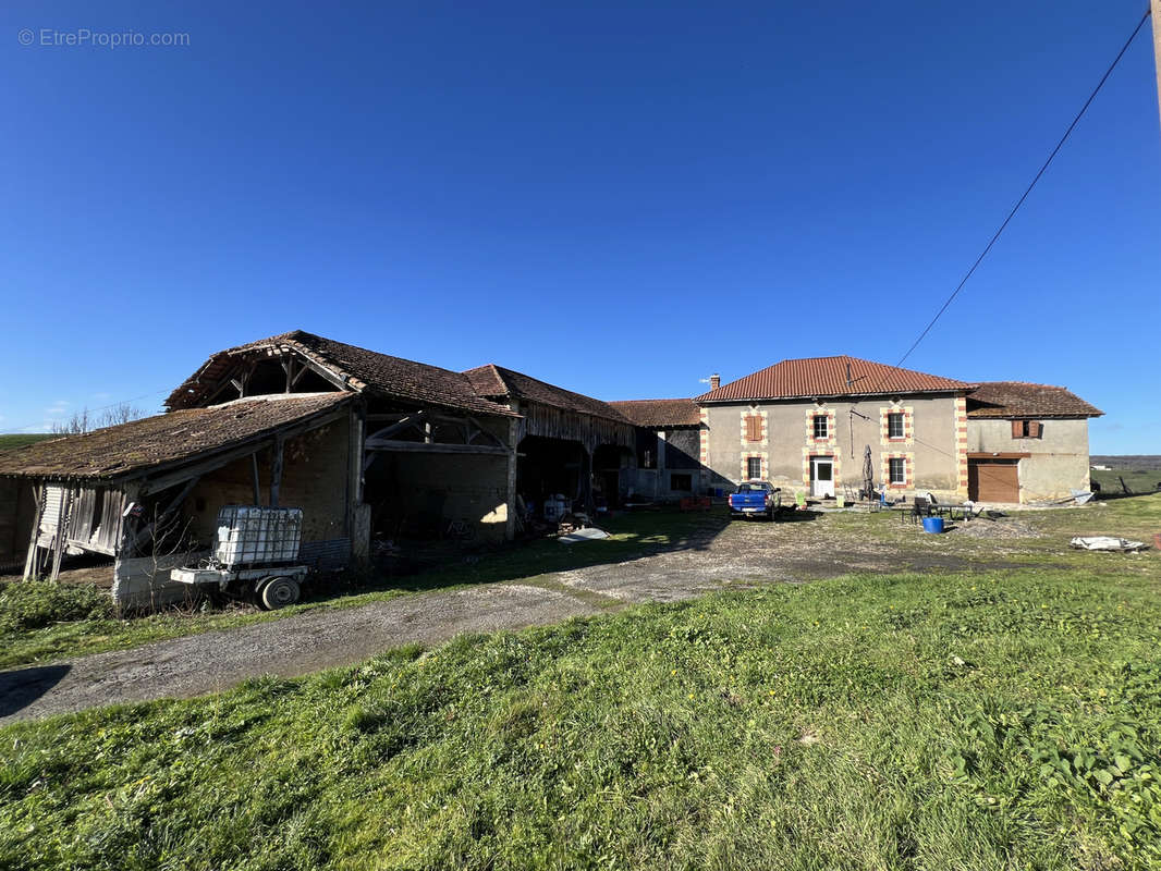 Maison à L&#039;ISLE-EN-DODON