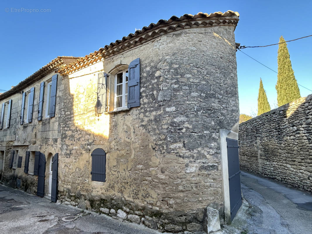 Maison à VILLEVIEILLE