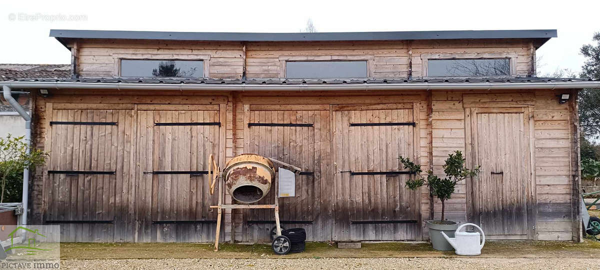 Maison à MENIGOUTE