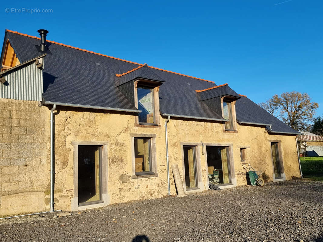 Maison à NOYAL-CHATILLON-SUR-SEICHE