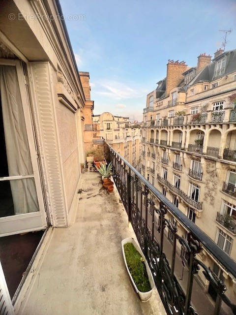 Appartement à PARIS-6E