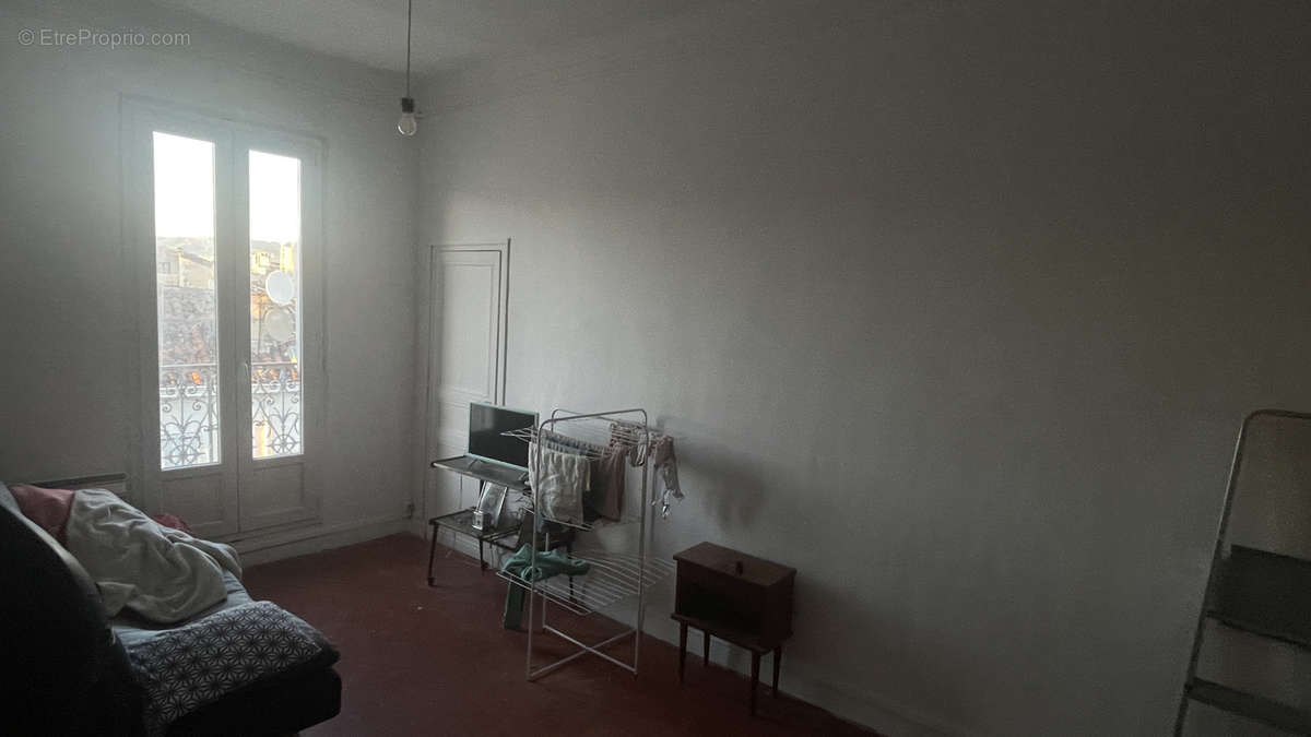 Appartement à MARSEILLE-4E