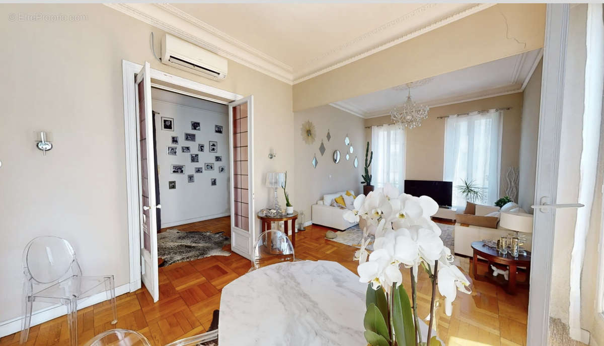 Appartement à MARSEILLE-6E