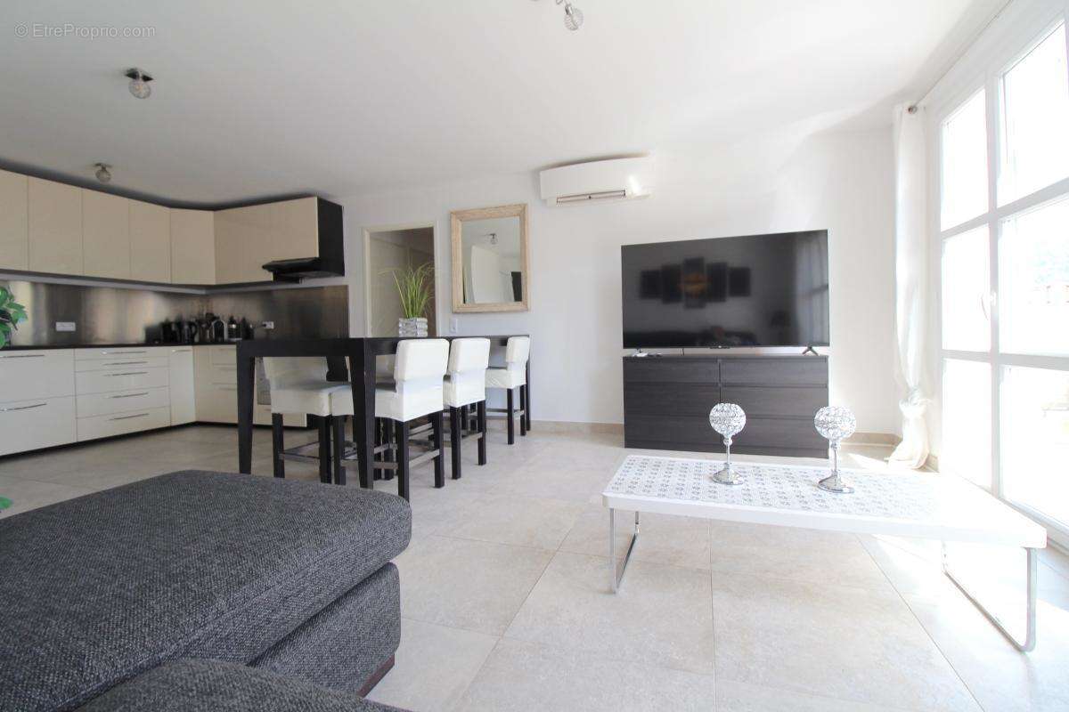 Appartement à GRIMAUD