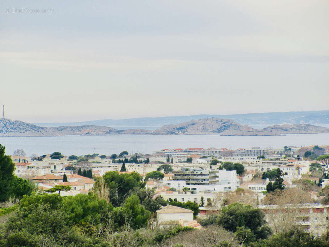 Appartement à MARSEILLE-9E