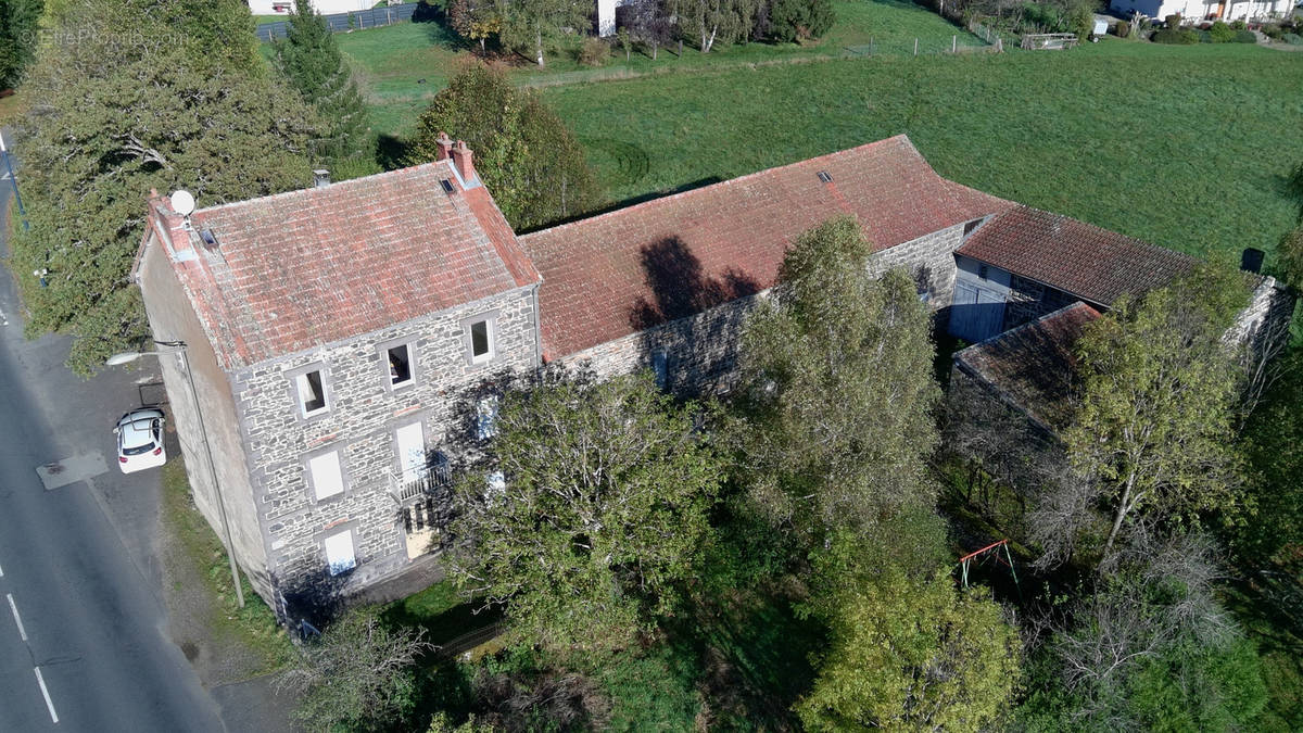 Maison à BROMONT-LAMOTHE