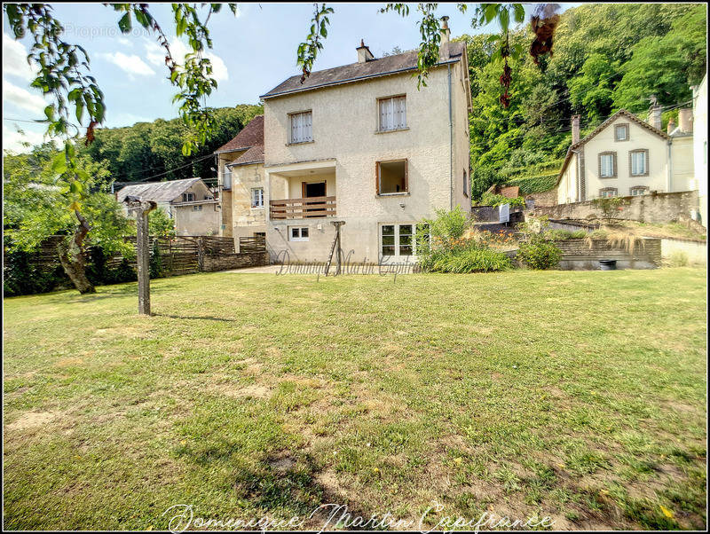 Maison à LA CHARTRE-SUR-LE-LOIR