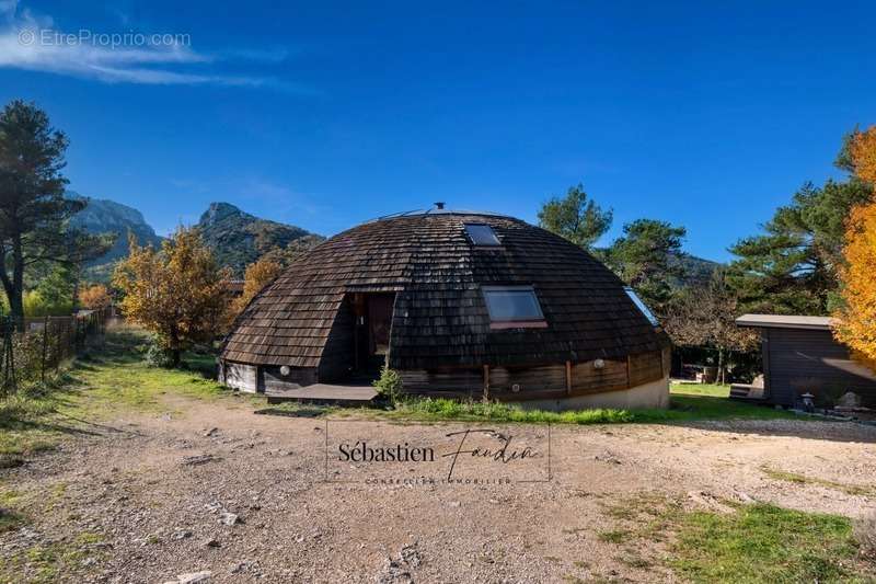 Maison à PLAN-D&#039;AUPS-SAINTE-BAUME