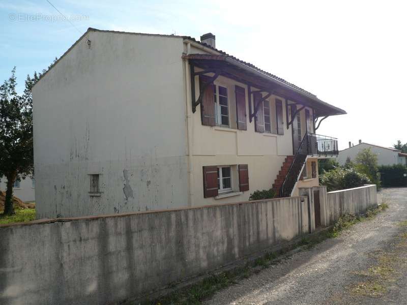 Maison à COGNAC