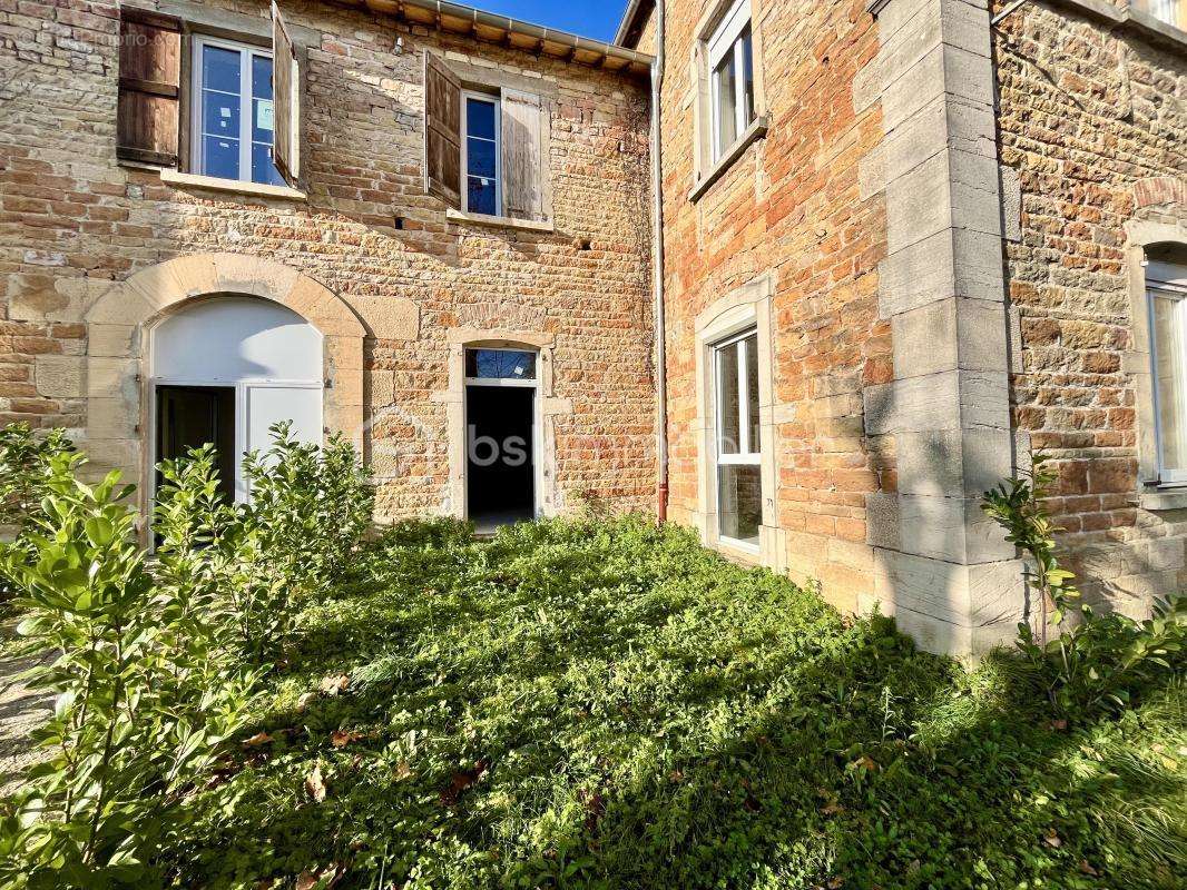 Appartement à CRECHES-SUR-SAONE