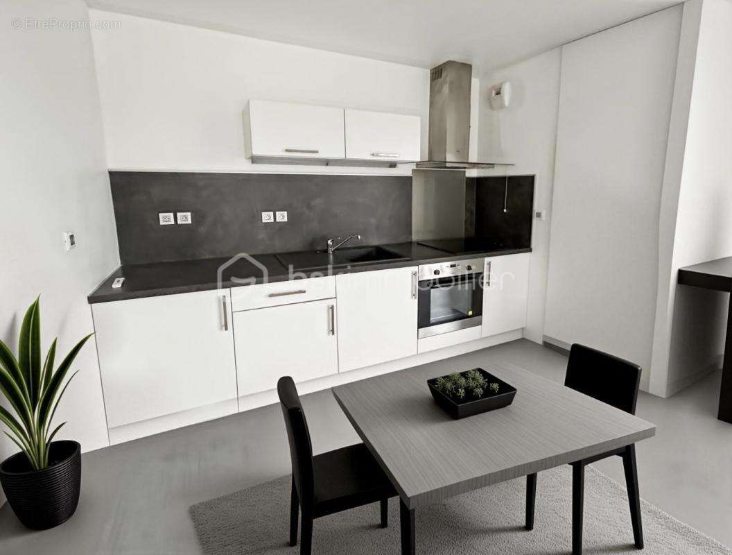 Appartement à BEZANNES