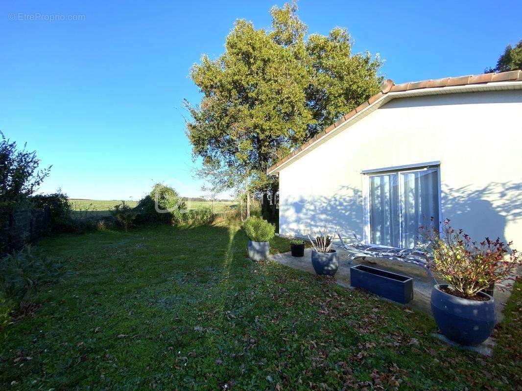 Maison à PONT-L&#039;ABBE-D&#039;ARNOULT