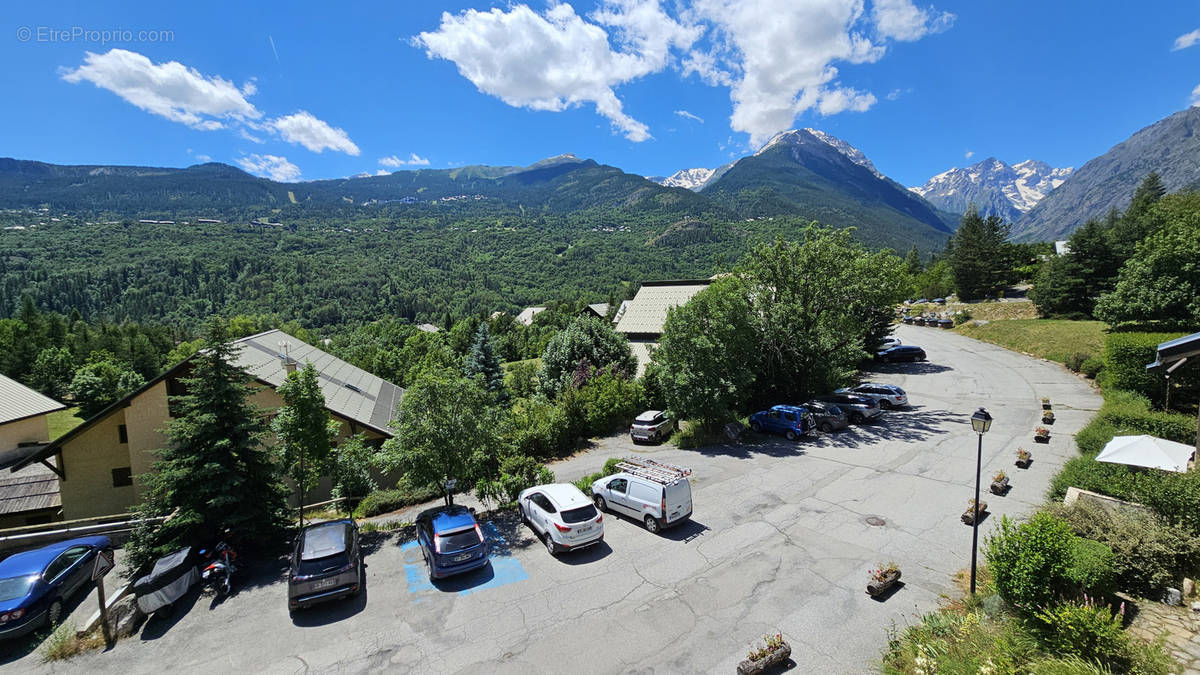 Appartement à PELVOUX