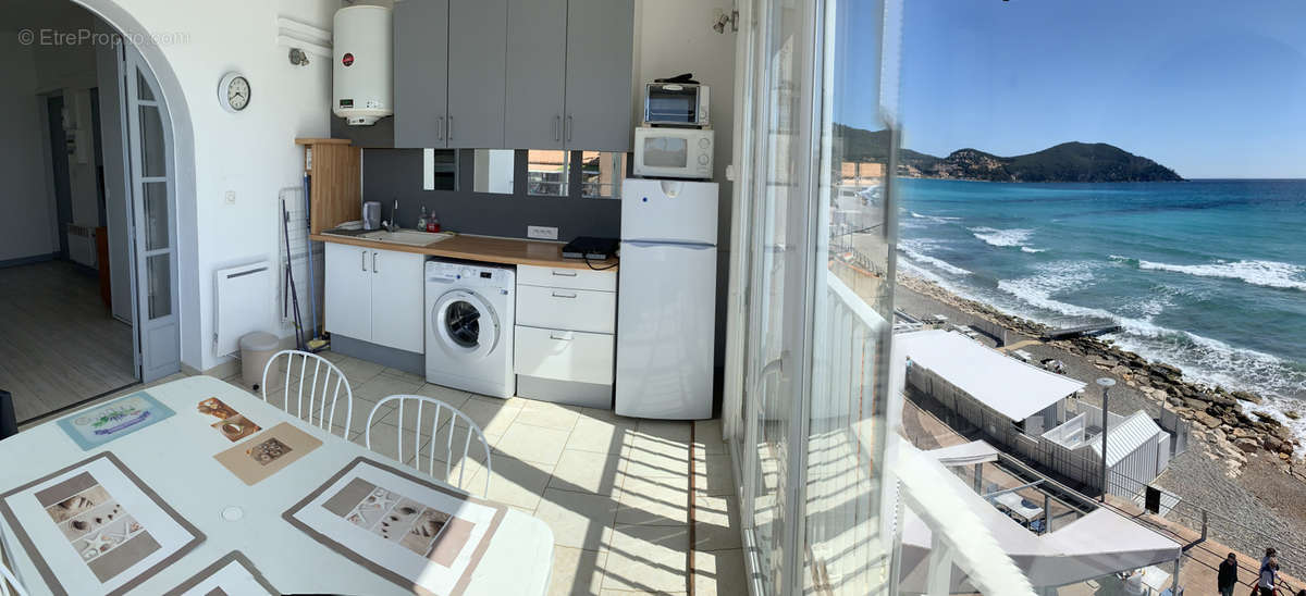 Appartement à SAINT-CYR-SUR-MER