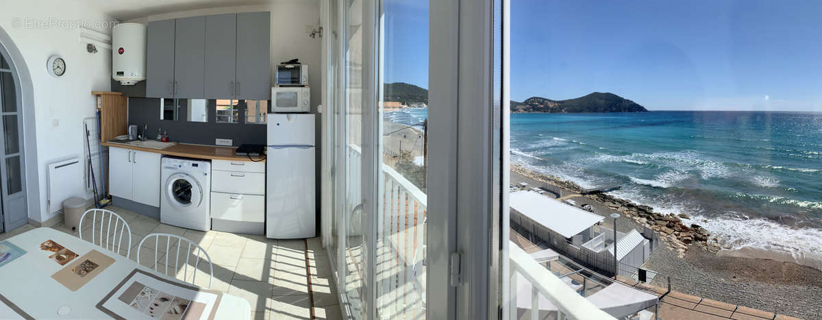 Appartement à SAINT-CYR-SUR-MER