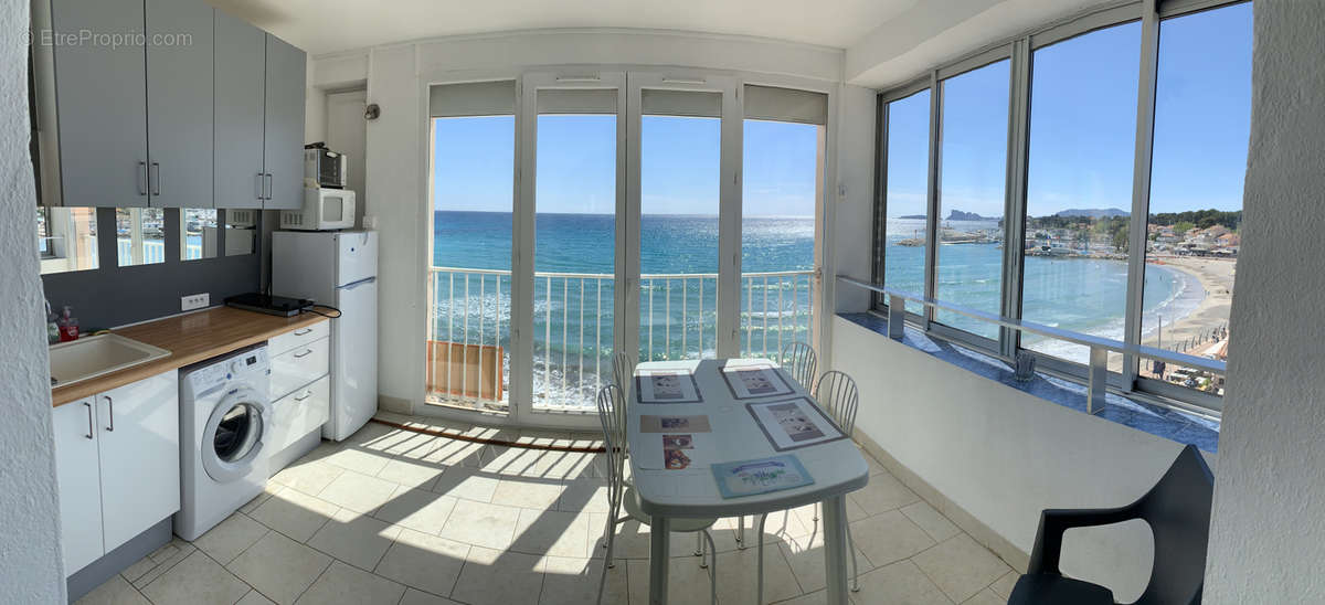 Appartement à SAINT-CYR-SUR-MER