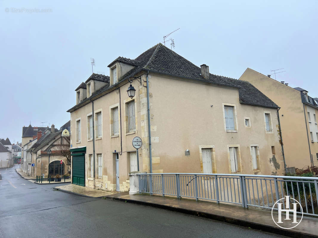 Appartement à SAINT-AMAND-MONTROND