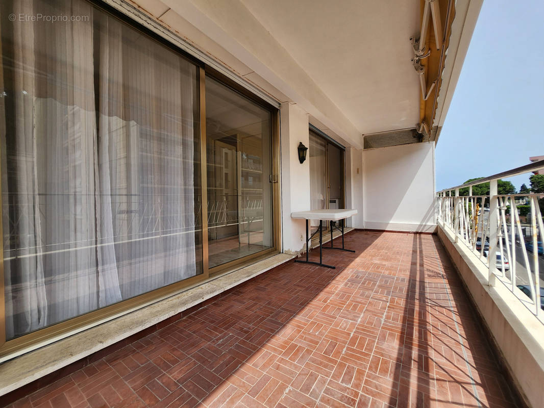 Appartement à ROQUEBRUNE-CAP-MARTIN