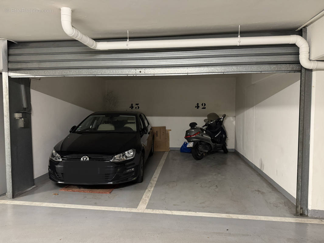 Parking à PARIS-13E