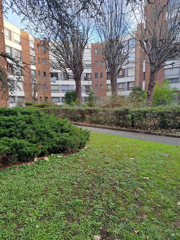 Appartement à ISSY-LES-MOULINEAUX