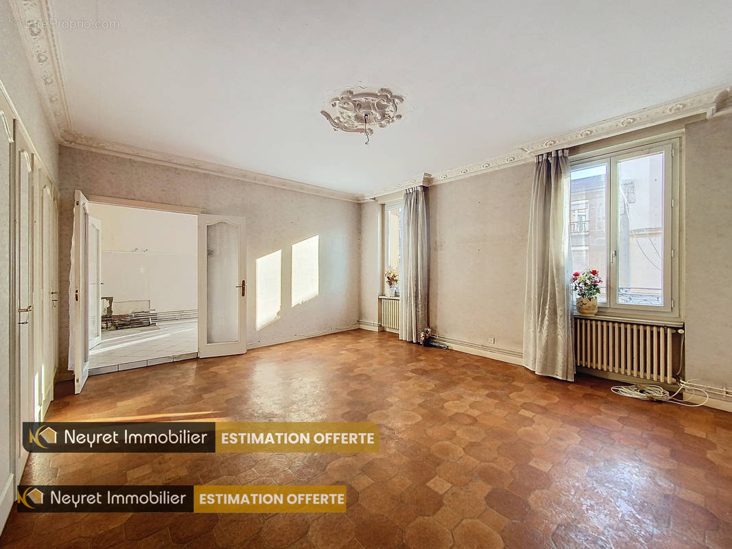 Appartement à SAINT-ETIENNE