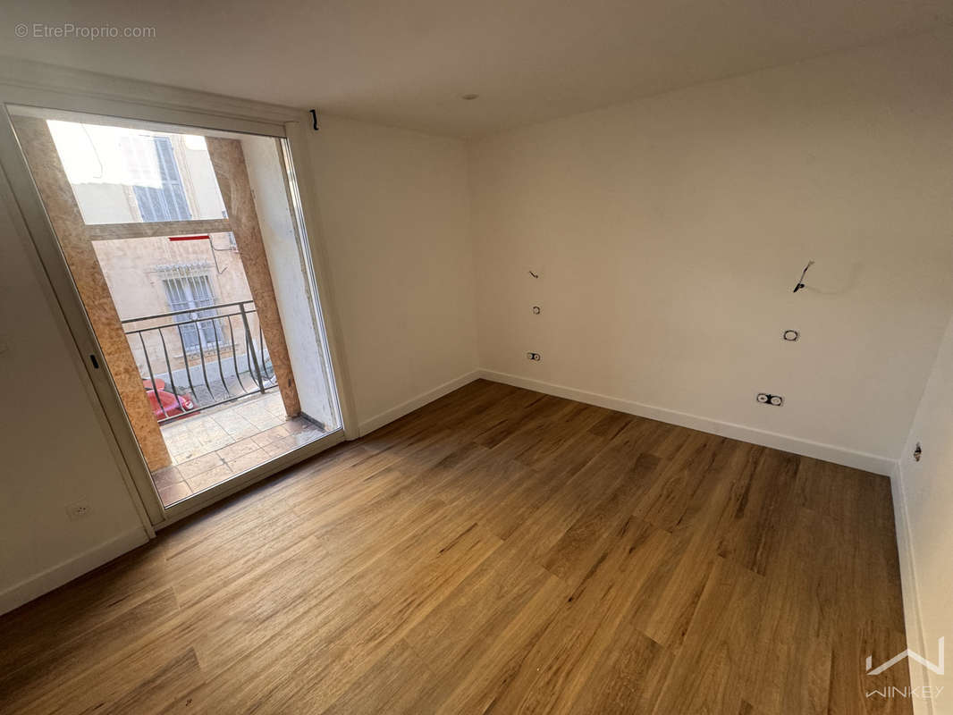 Appartement à PELISSANNE