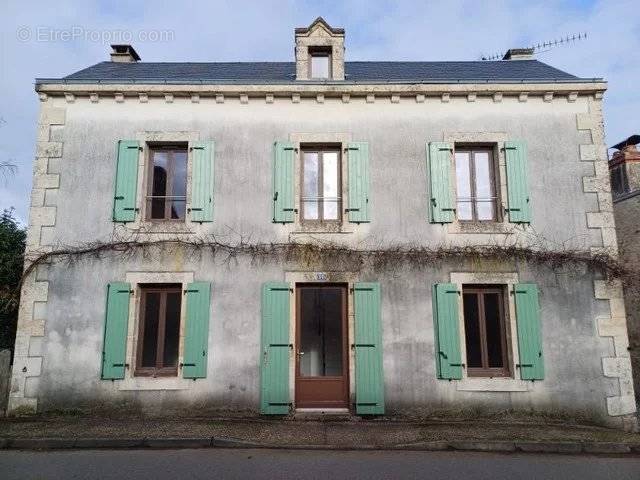 Maison à SAINT-POMPAIN