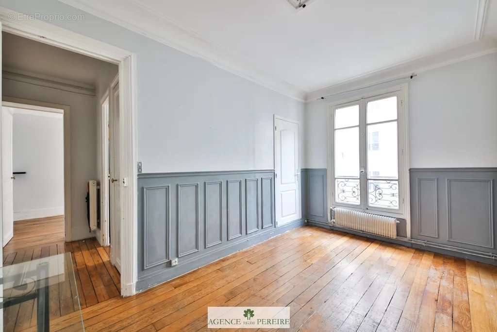 Appartement à PARIS-17E