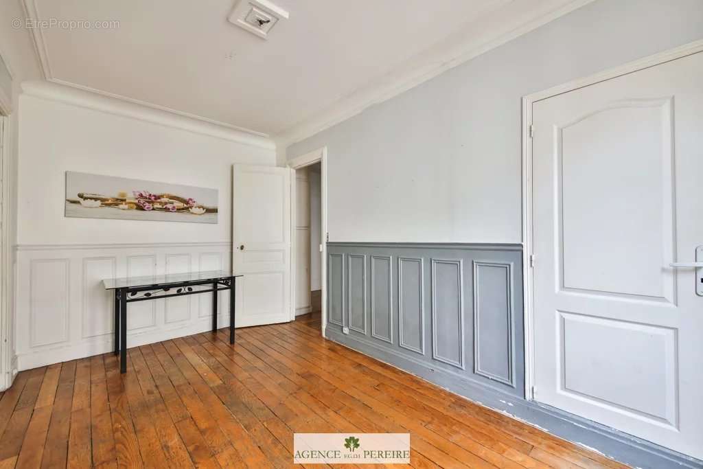 Appartement à PARIS-17E