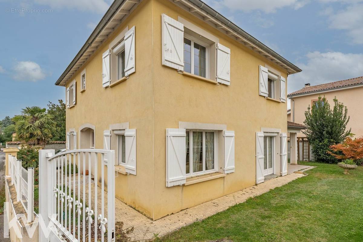 Maison à CHAPONNAY