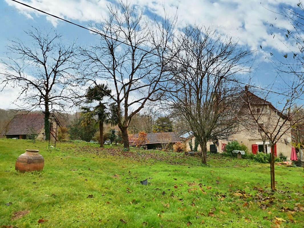 Maison à CAMBURAT