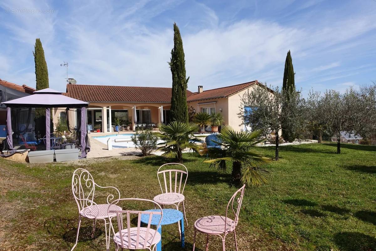 Maison à CHARNAY-LES-MACON