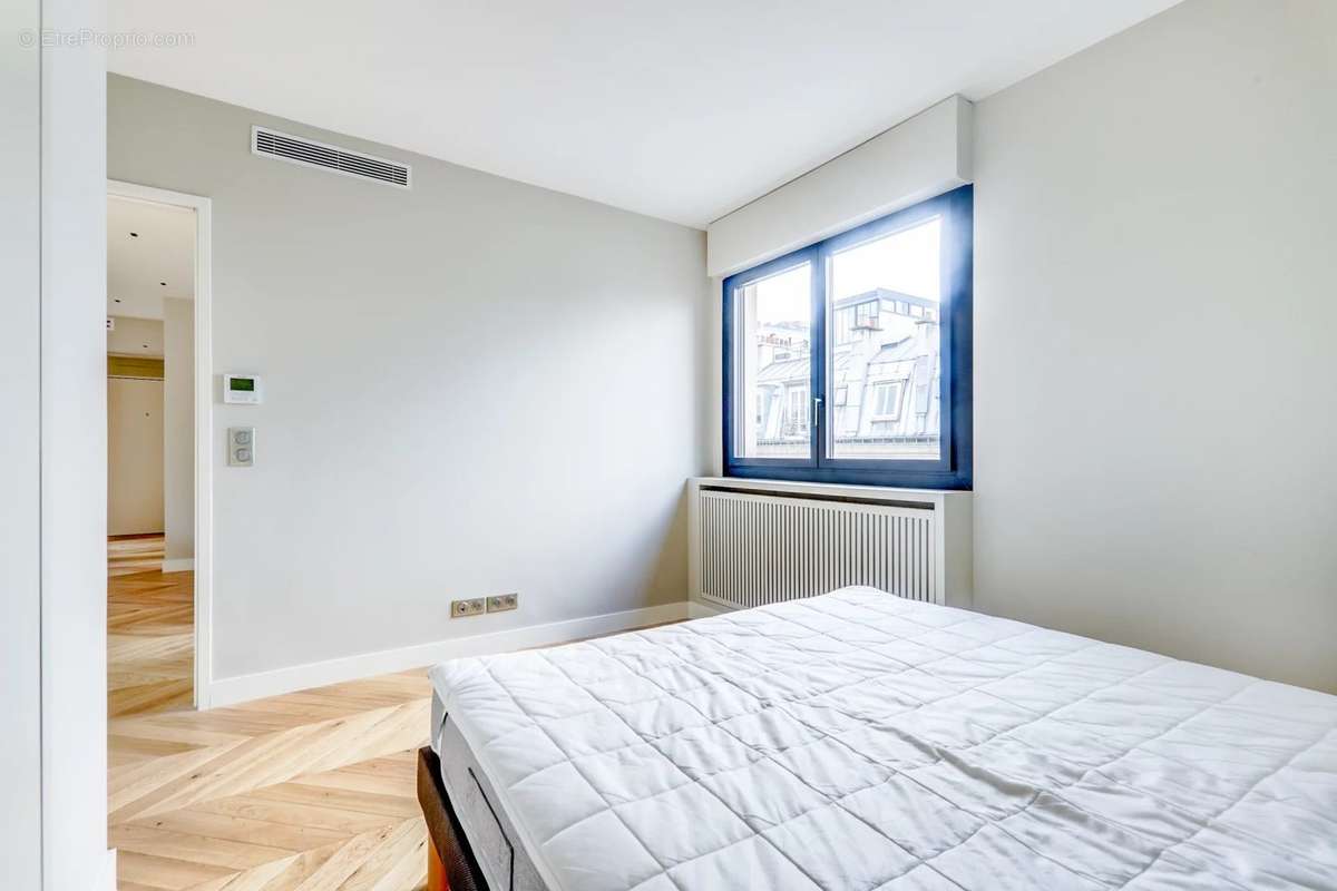 Appartement à PARIS-7E