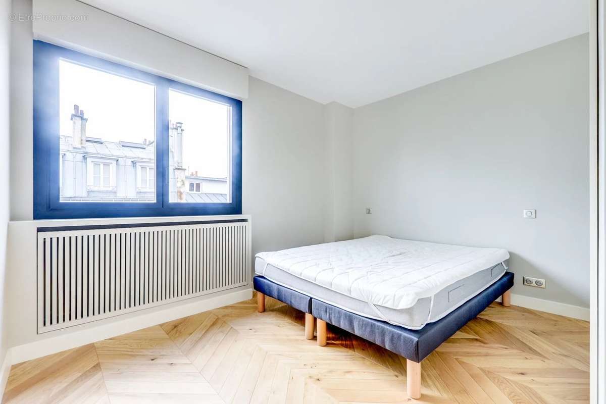 Appartement à PARIS-7E