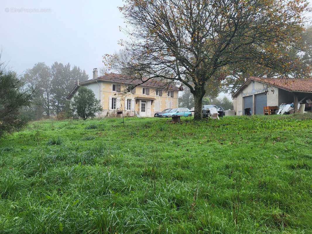 Maison à COURPIGNAC