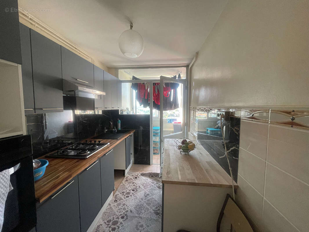 Appartement à MARSEILLE-15E