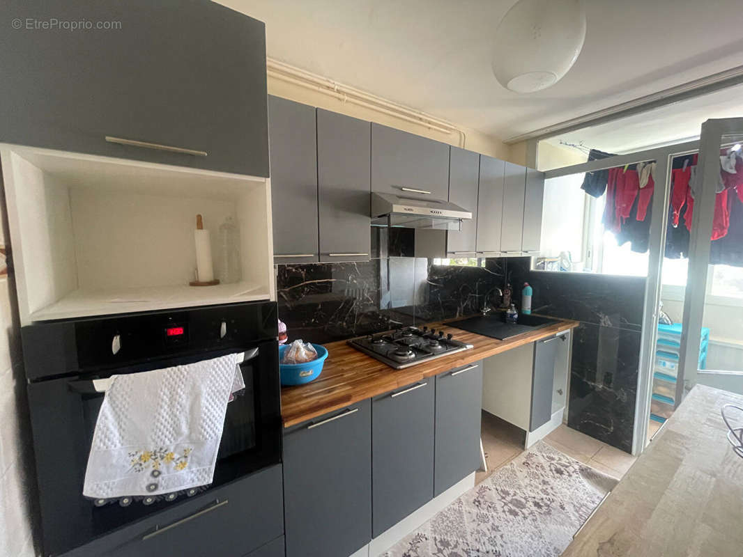 Appartement à MARSEILLE-15E