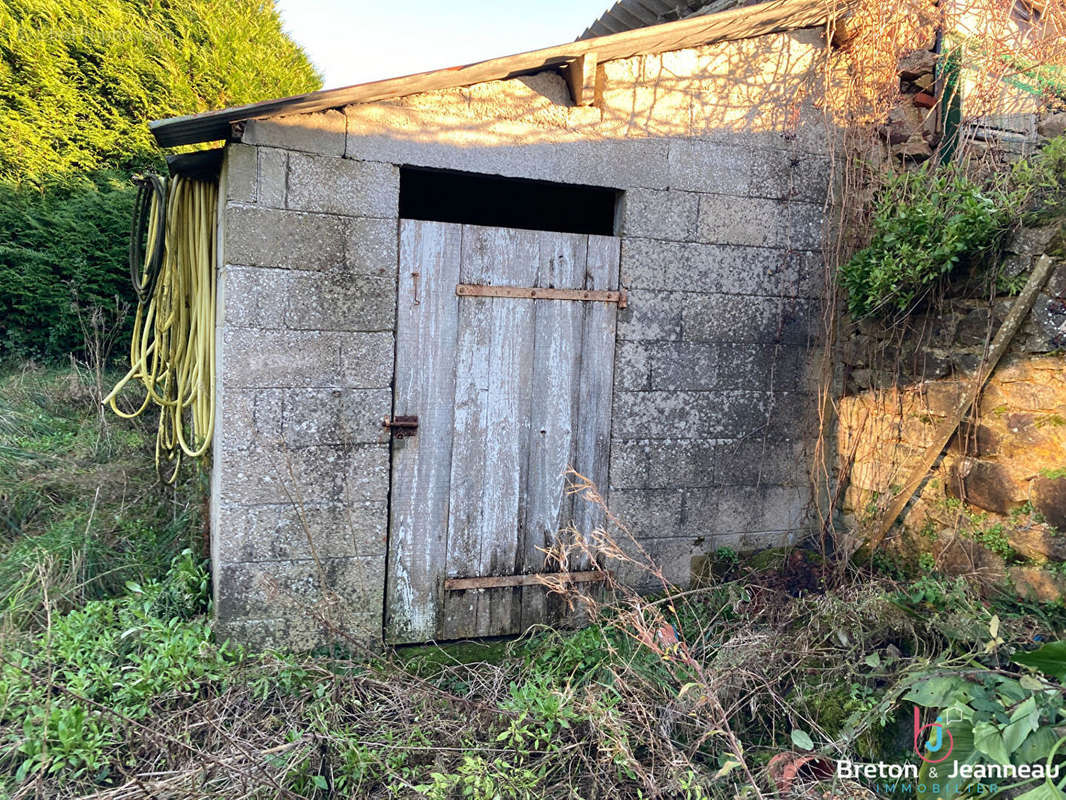 Maison à VILLAINES-LA-JUHEL