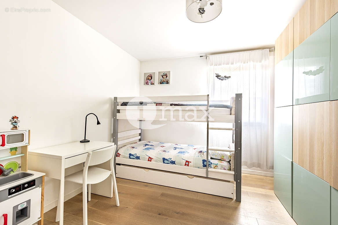 Appartement à LEVALLOIS-PERRET