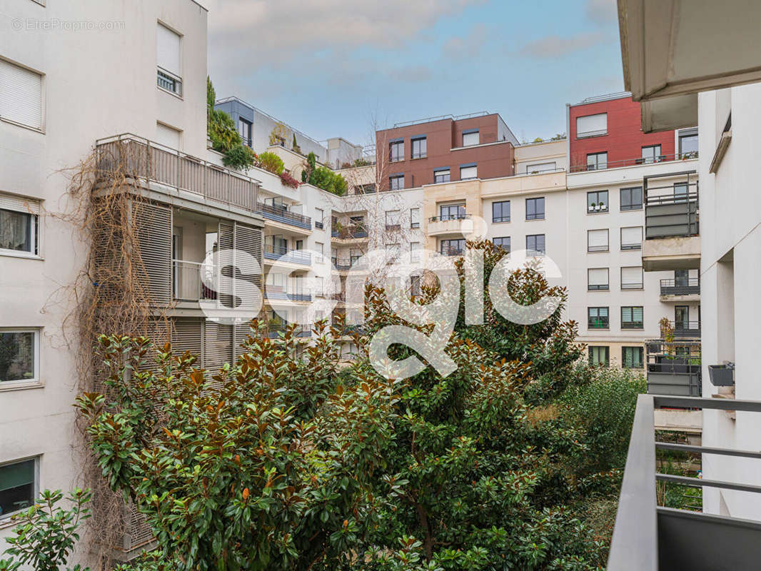 Appartement à ISSY-LES-MOULINEAUX