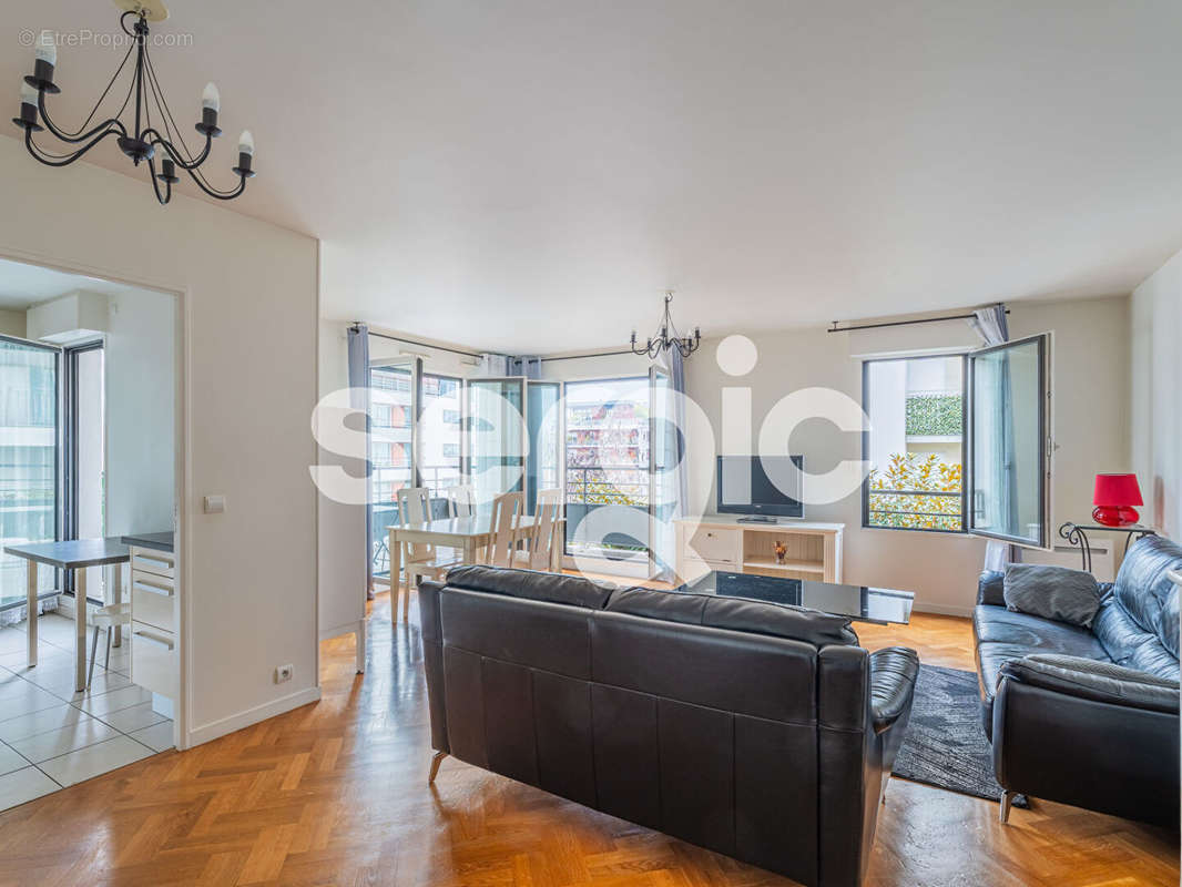 Appartement à ISSY-LES-MOULINEAUX