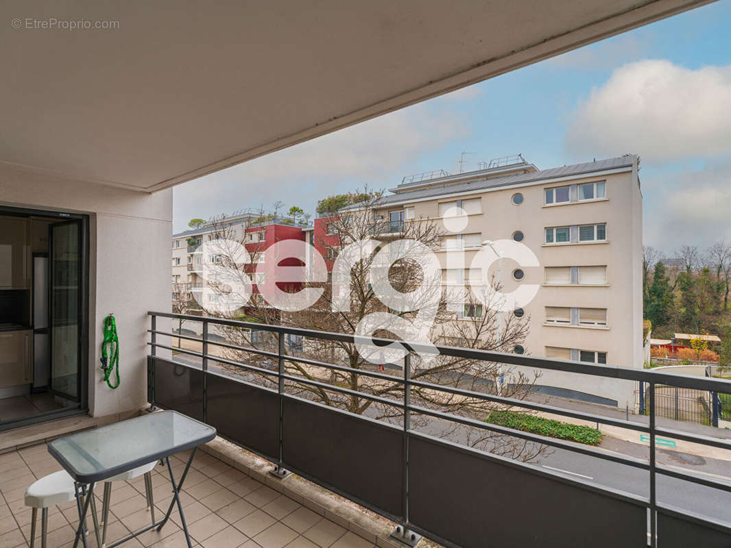 Appartement à ISSY-LES-MOULINEAUX