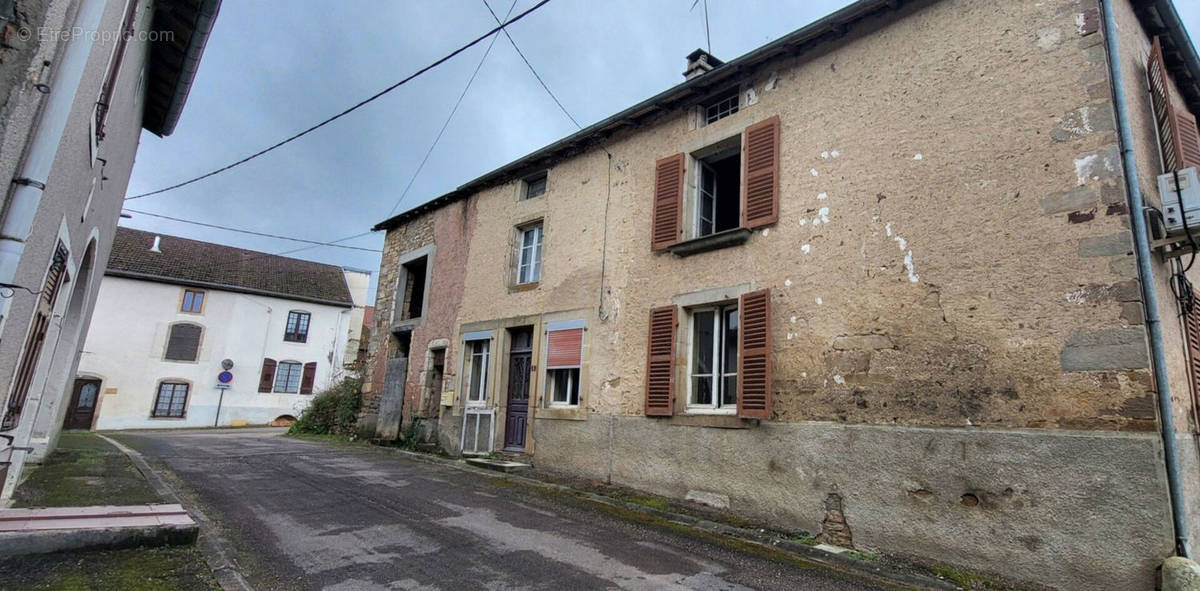 Maison à JONVELLE