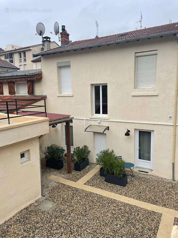 Appartement à LYON-9E