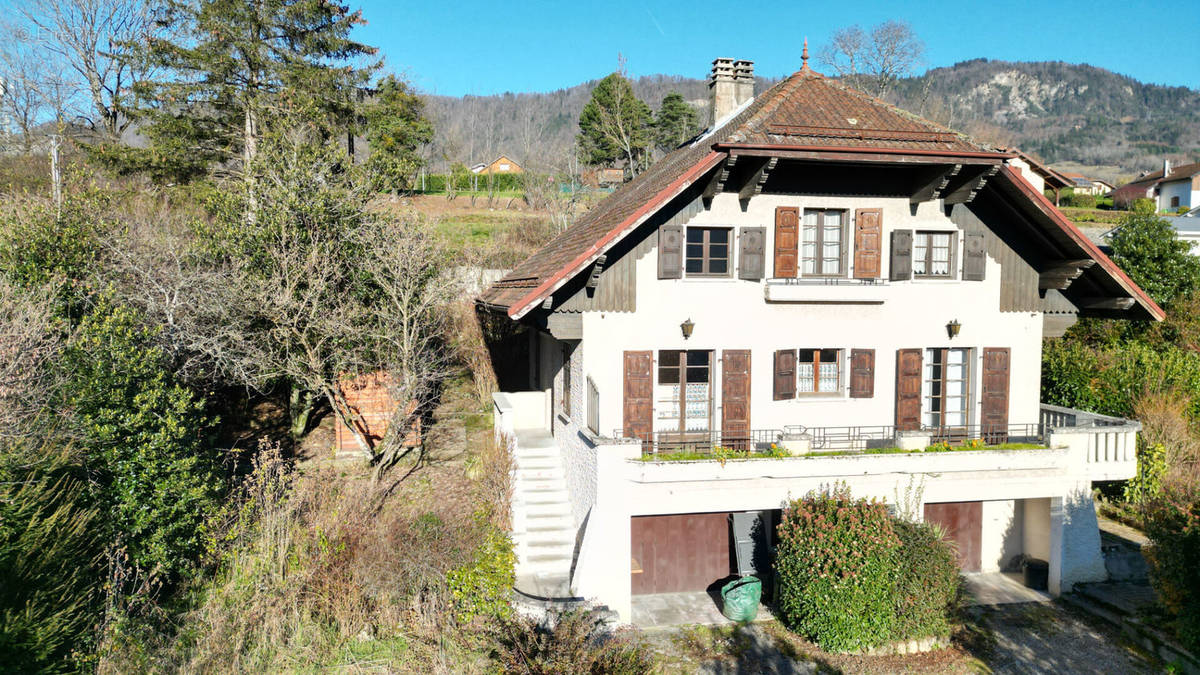 Maison à MARIGNIER