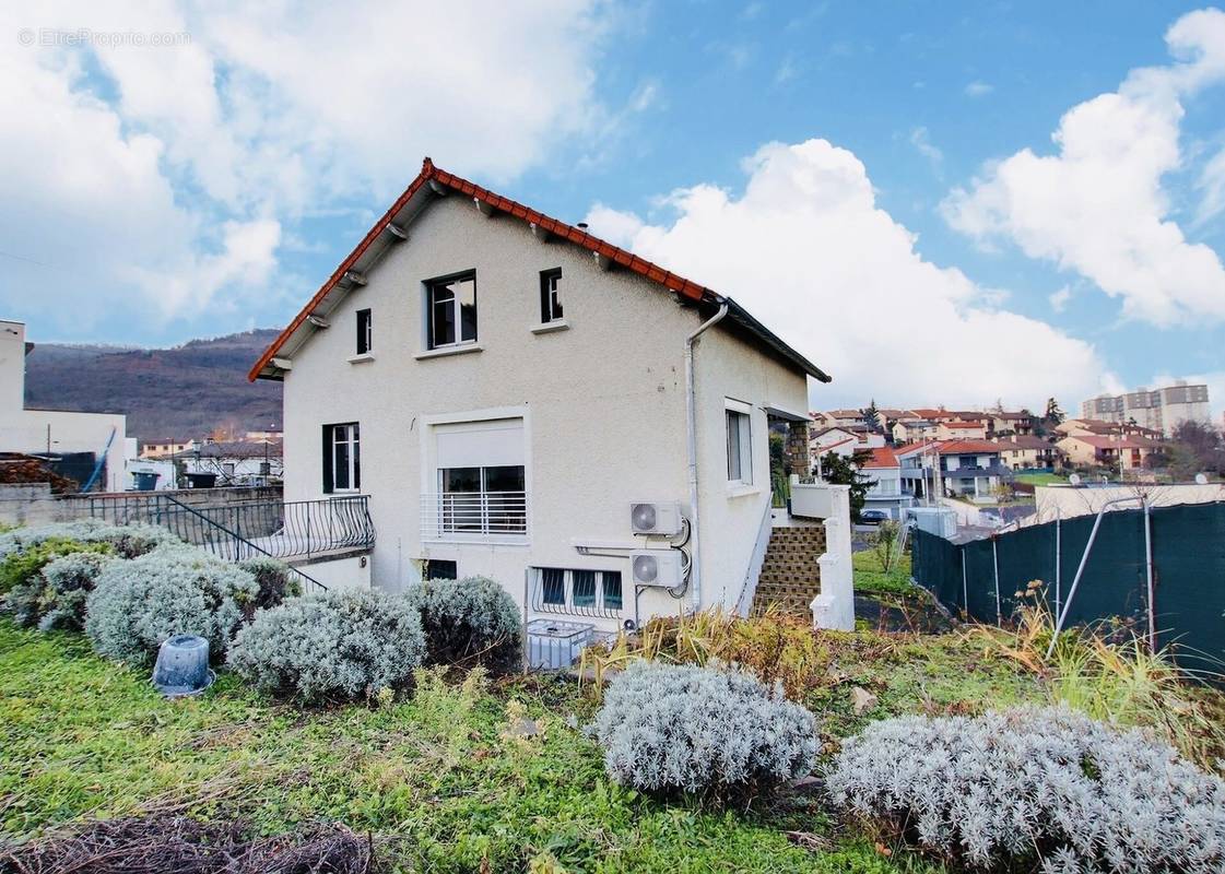 Maison à CLERMONT-FERRAND